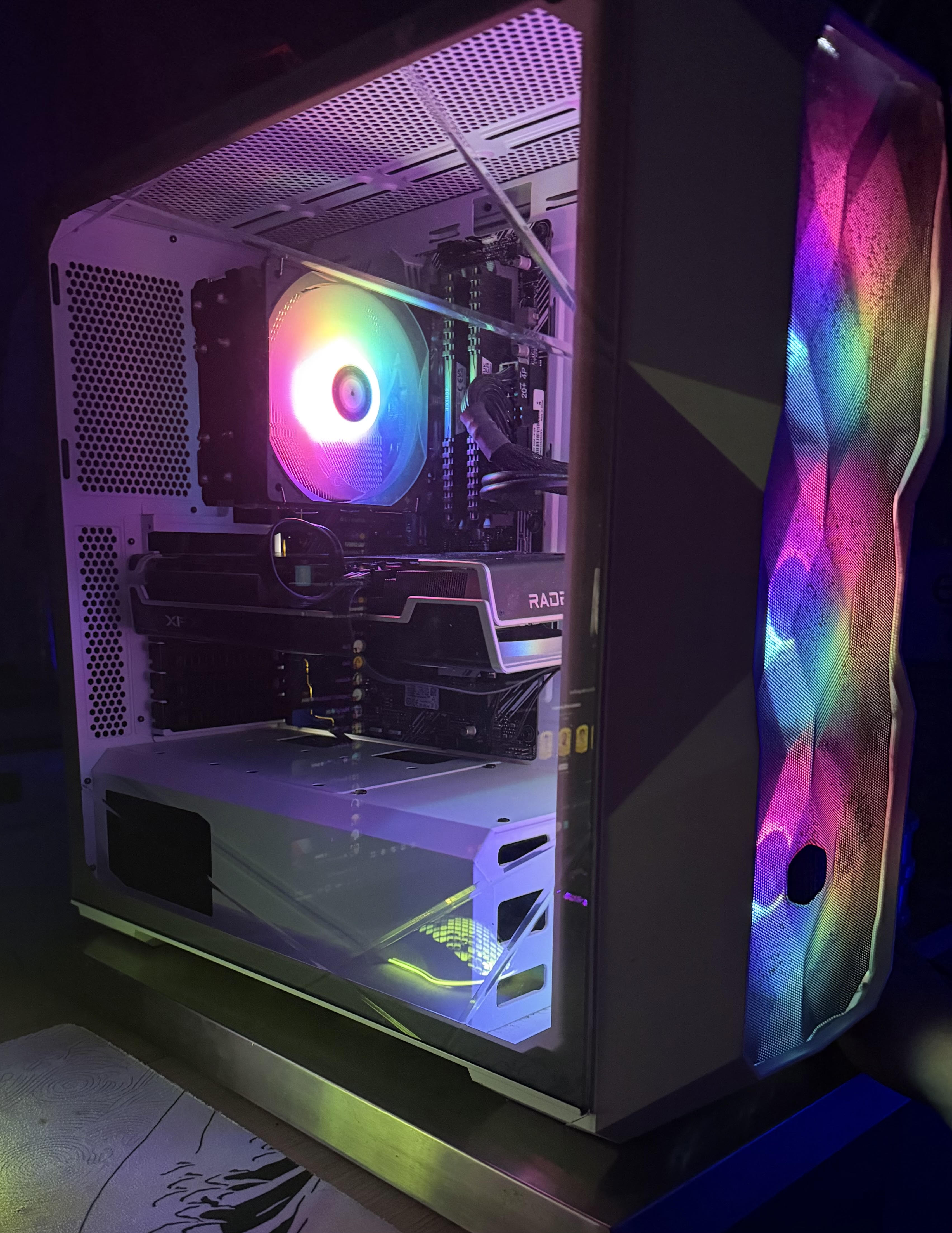 Configuration gaming RGB réalisée par AzurPC83